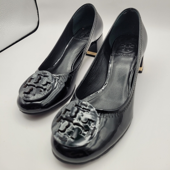 Tory Burch Black Flats with Embossed Logo and Elastic Fit - Picture 2 of 8